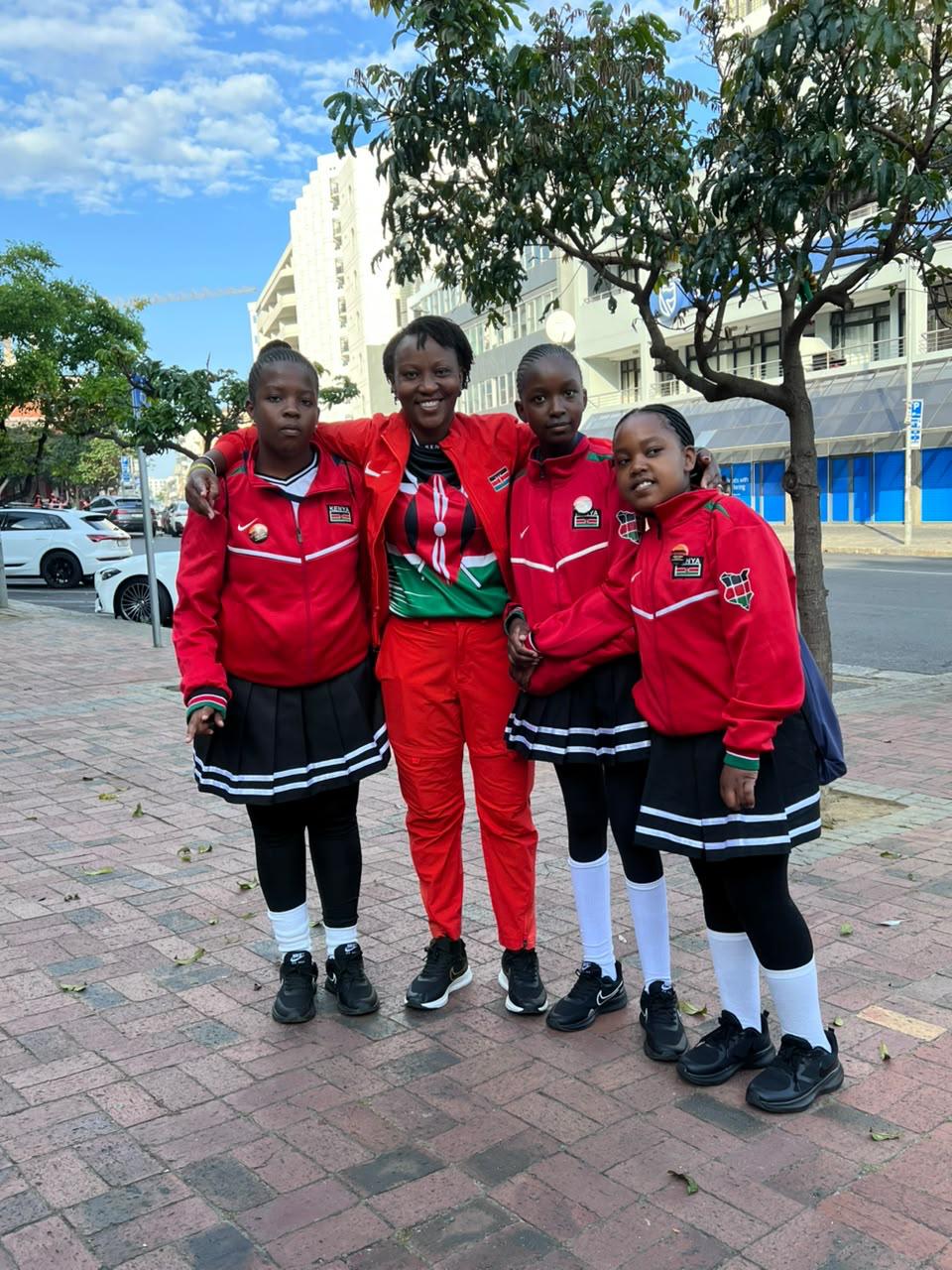 Kenyan cubers and coaches together on a Cape Town street